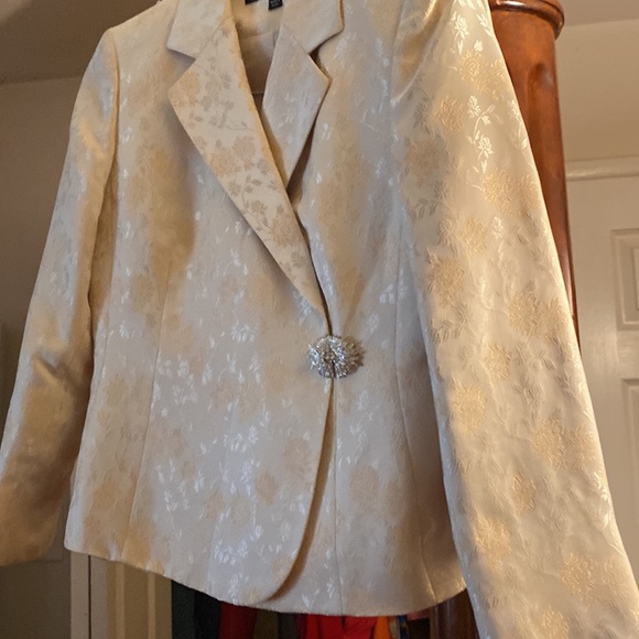 2 pcs brocade goldish skirt set - Picture 4 of 8